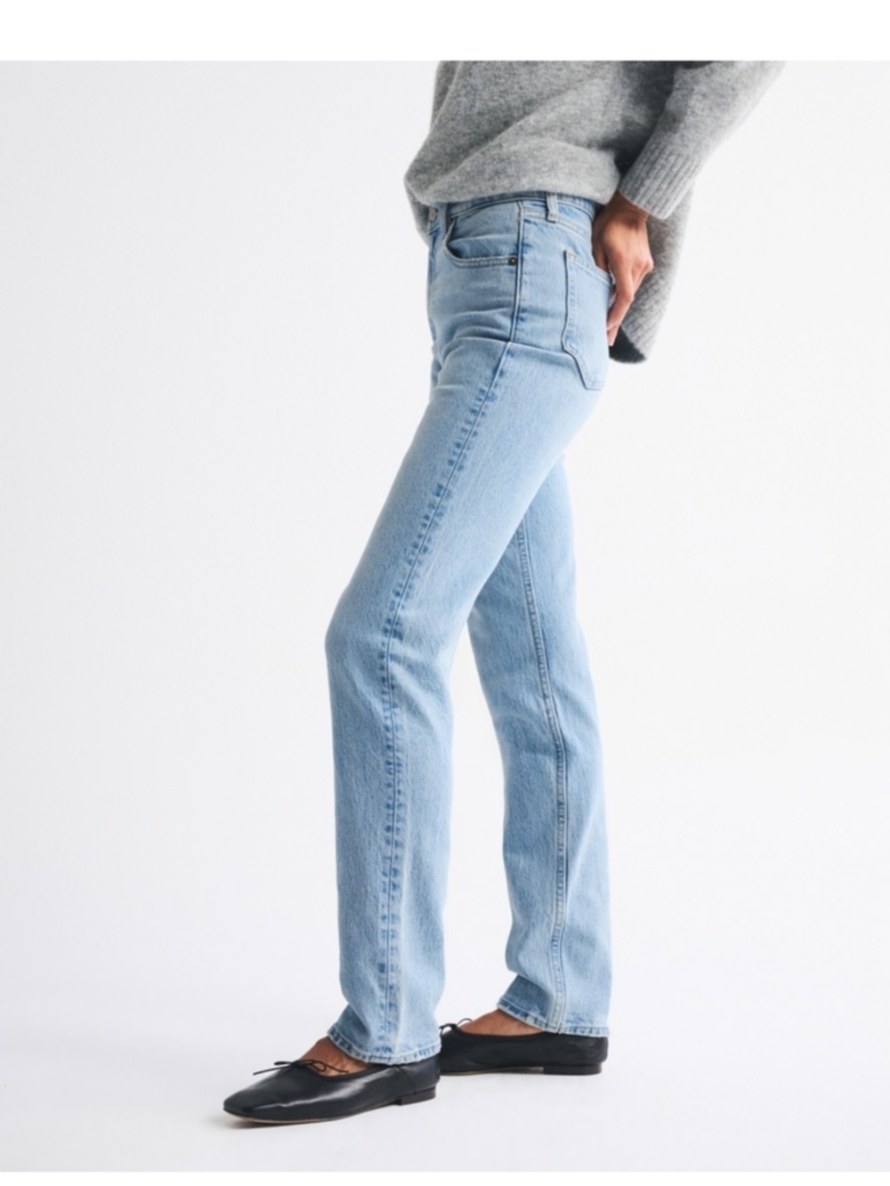 Abercrombie & Fitch The 90s Straight Ultra High Rise Women's Jean - Picture 2 of 5